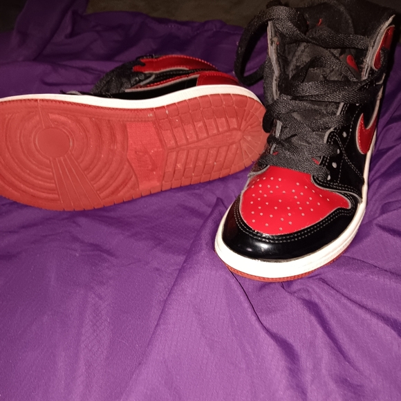 Sneakers - Picture 3 of 3